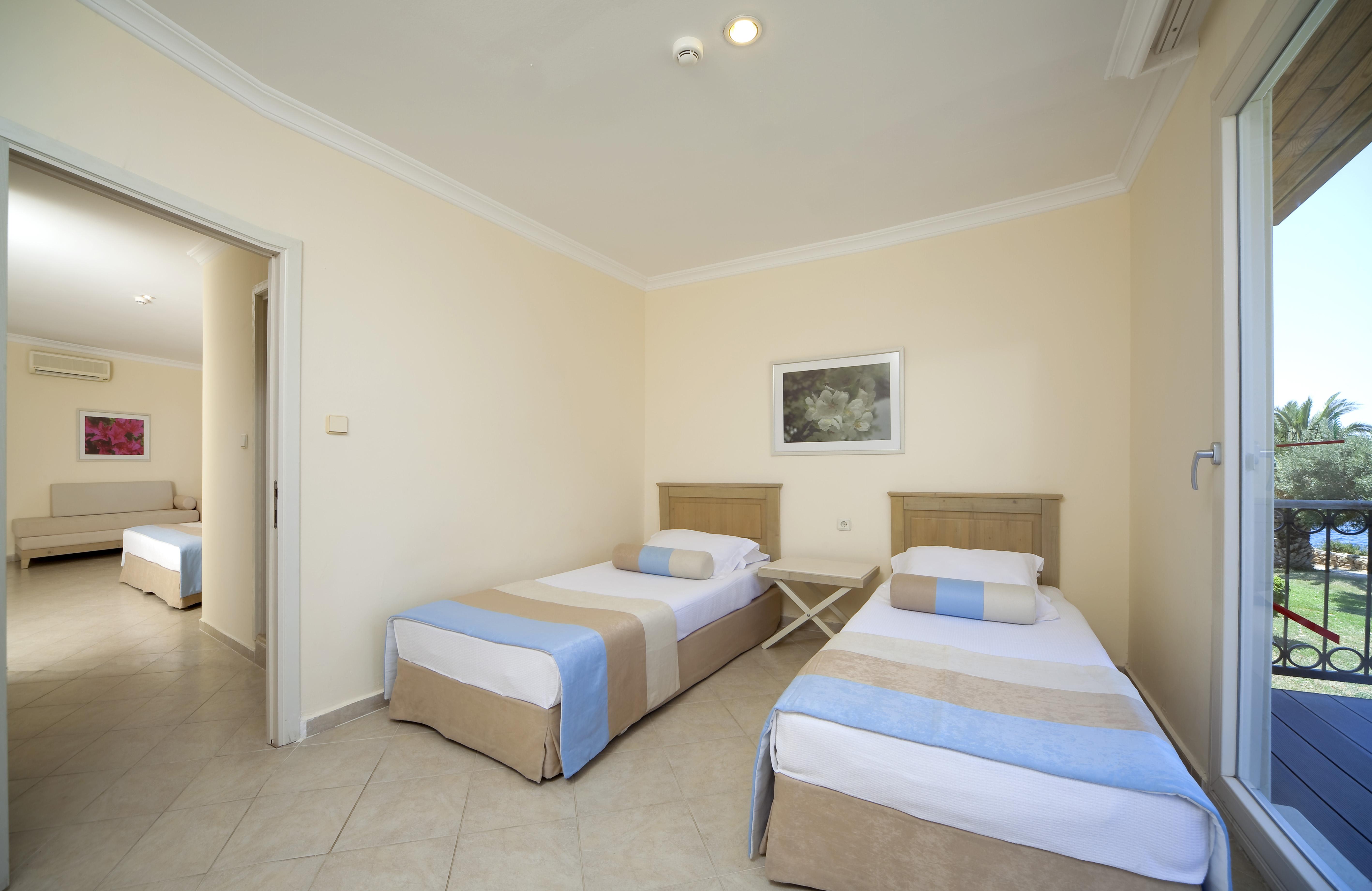Club Atlantis 4*