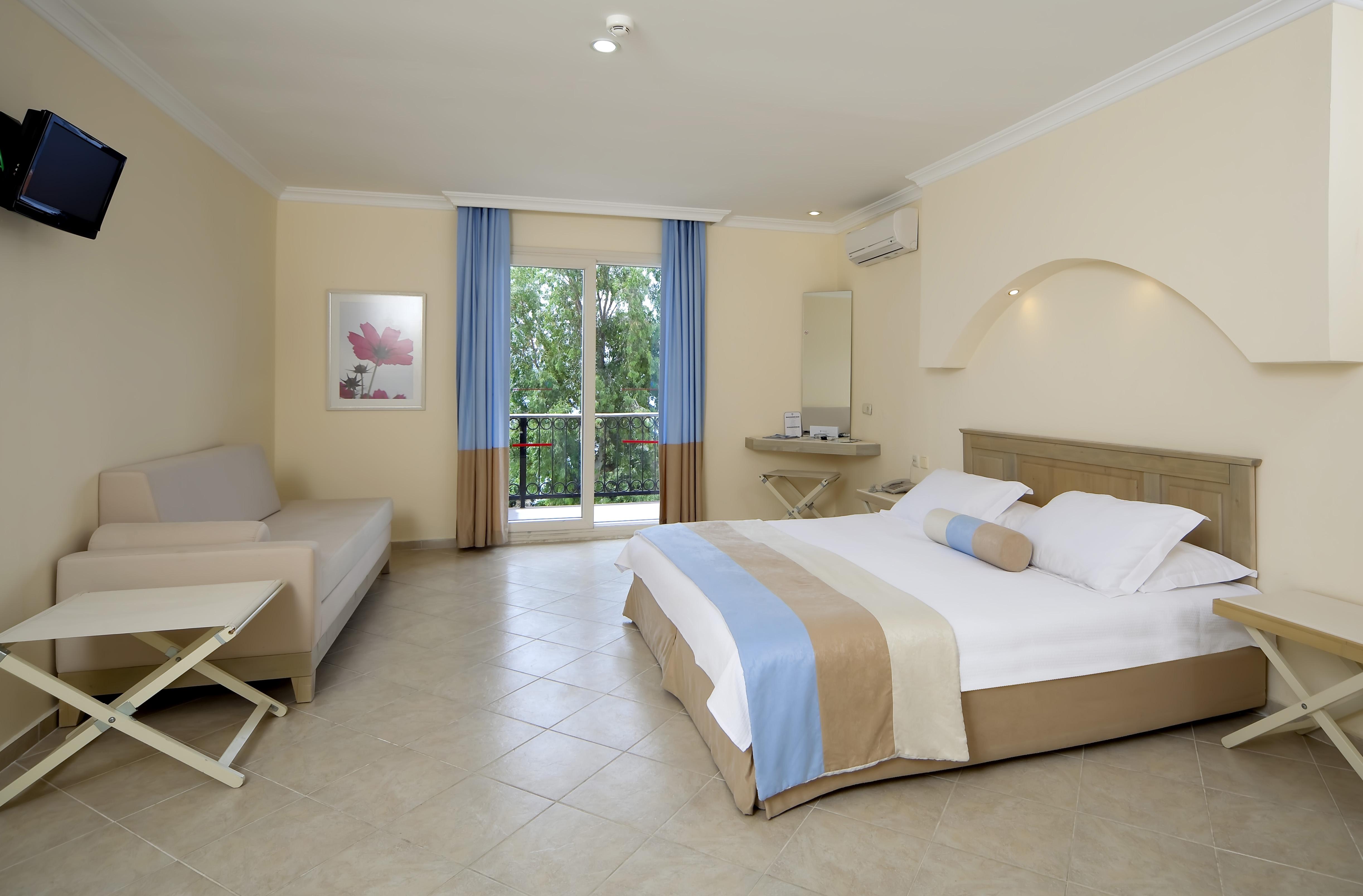 Club Atlantis 4*