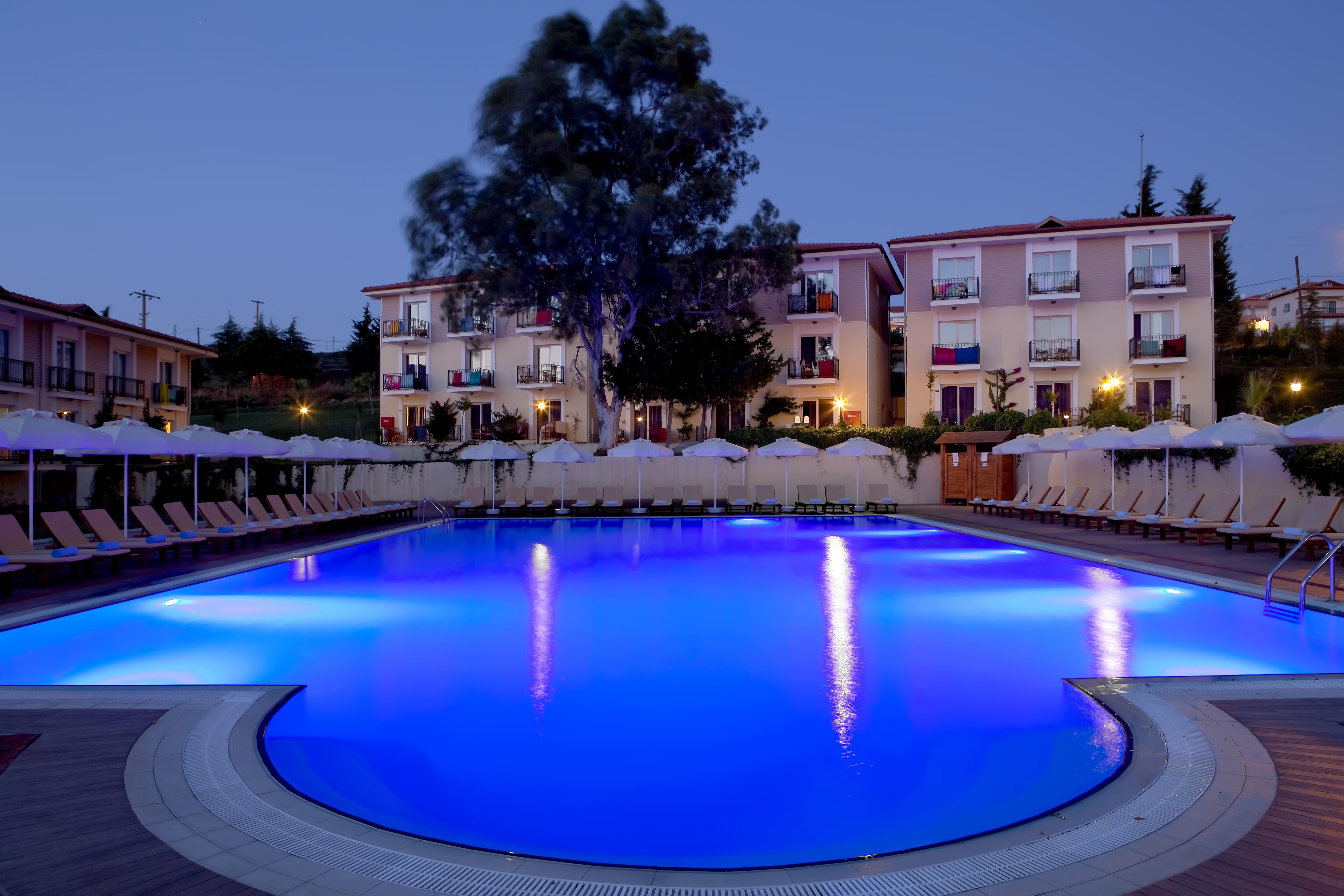 Club Atlantis Otel 4*