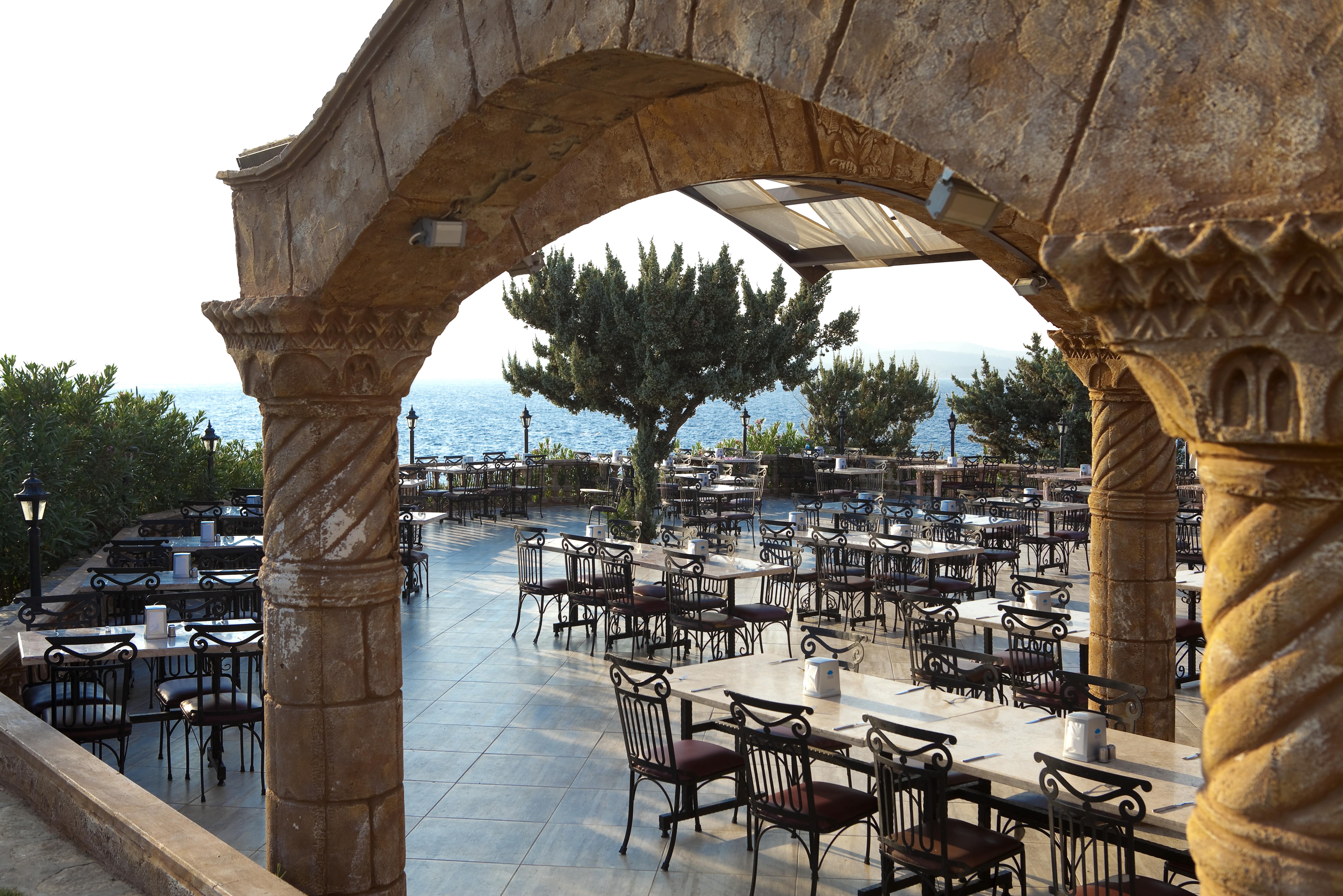 Club Atlantis Otel 4*