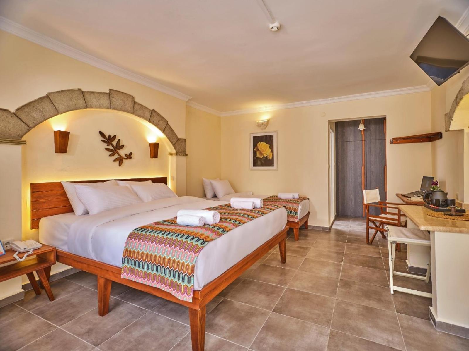 Otel Club Atlantis Seferihisar